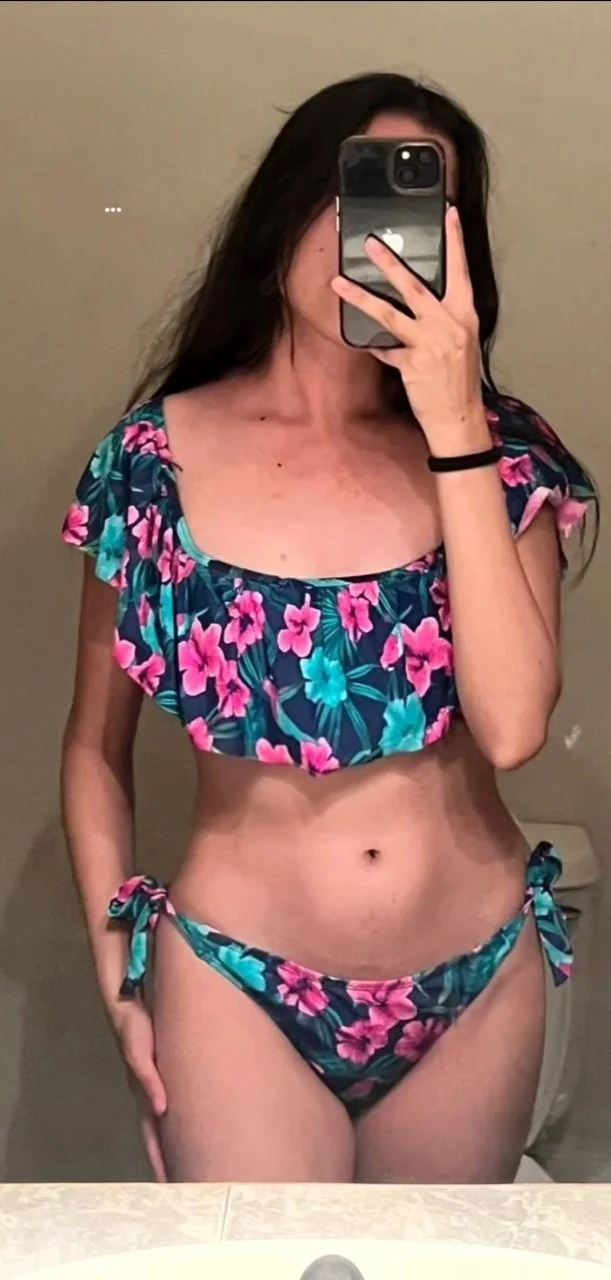 Latinas image 20