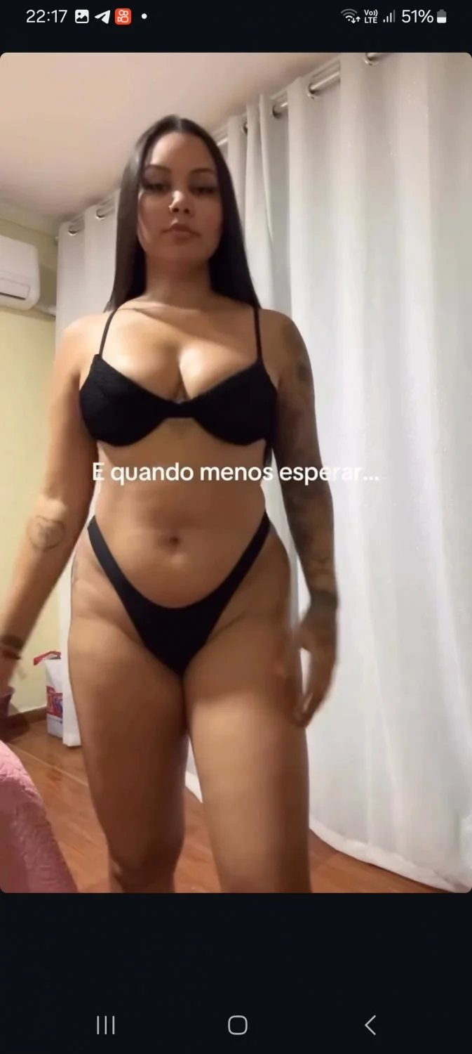 Morena cor do pecado na europa image 2