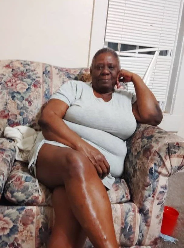 Flashing Dick to a Granny Stranger image 4