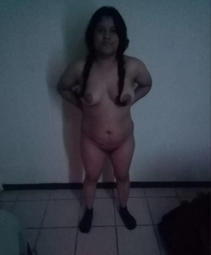 Putinha gostosa se exibindo para namorado image 5