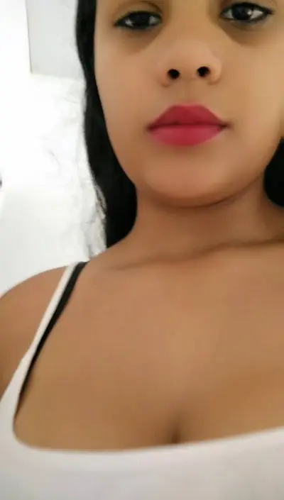 Putinha novinha se exibindo na live cover image