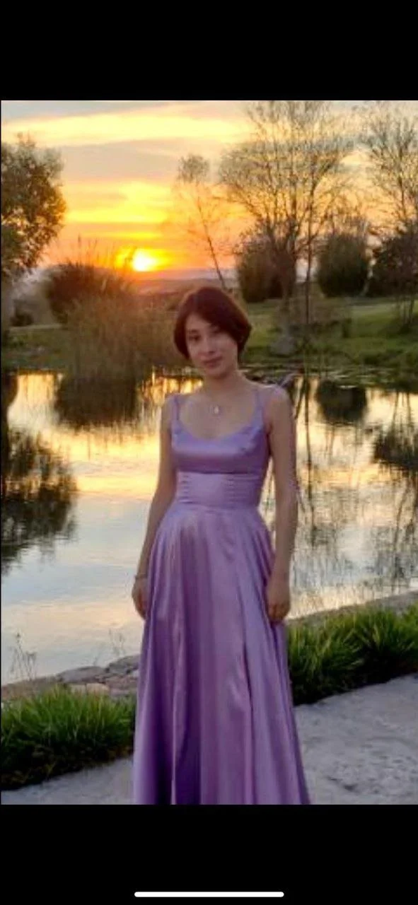 Un amigo cornudo comparte fotos de su ex para que todos la usen image 3