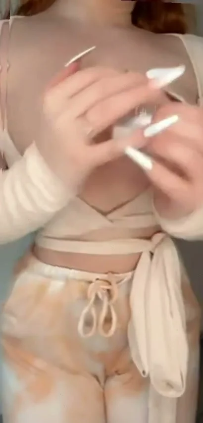 🔞 stunning slut big tits orgasming nude tight pussy 😈🍑 OF image 4
