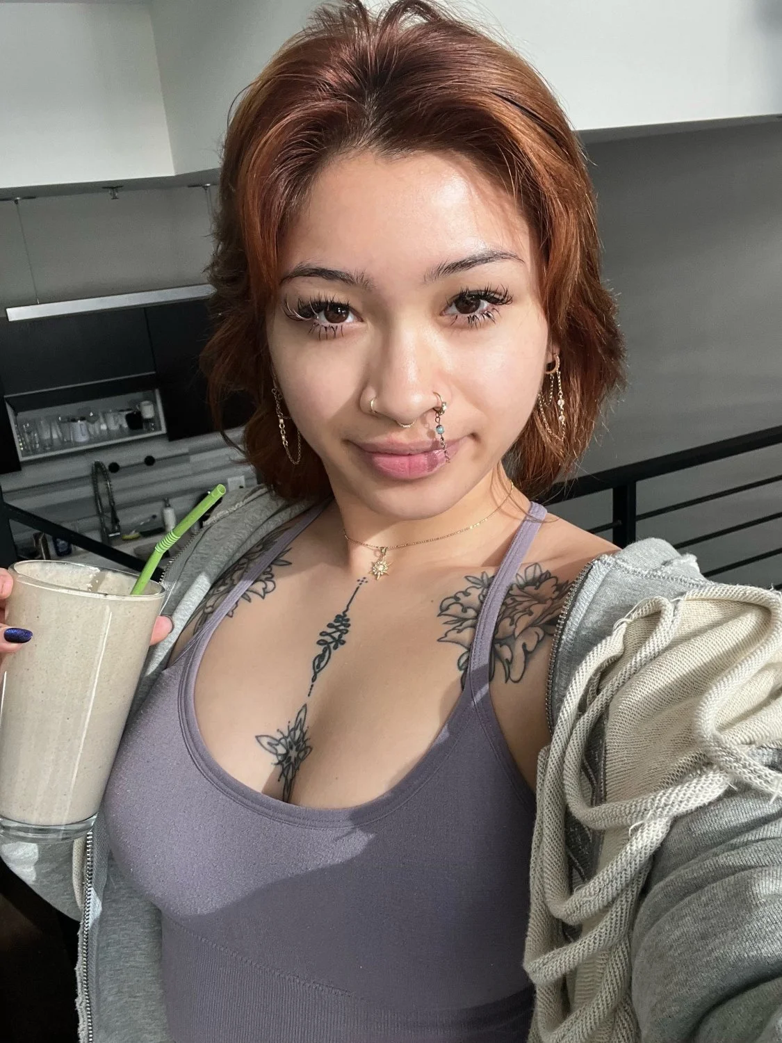 Sexy Asian stripper image 3
