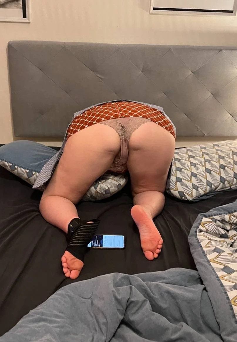 So thick and so sexy image 4