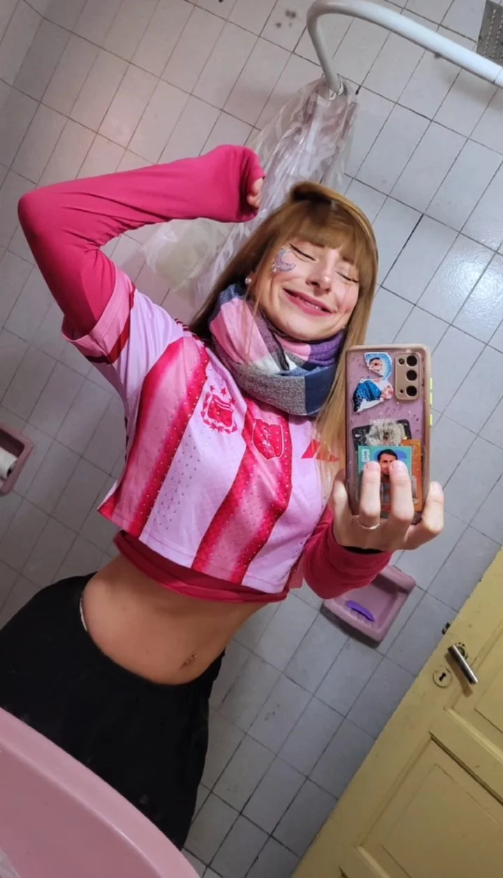 Cómo me gusta esta putita 🥵 image 1