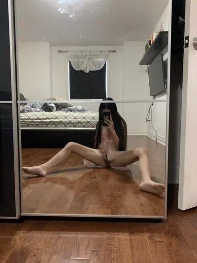 Who wants to expose? cover image