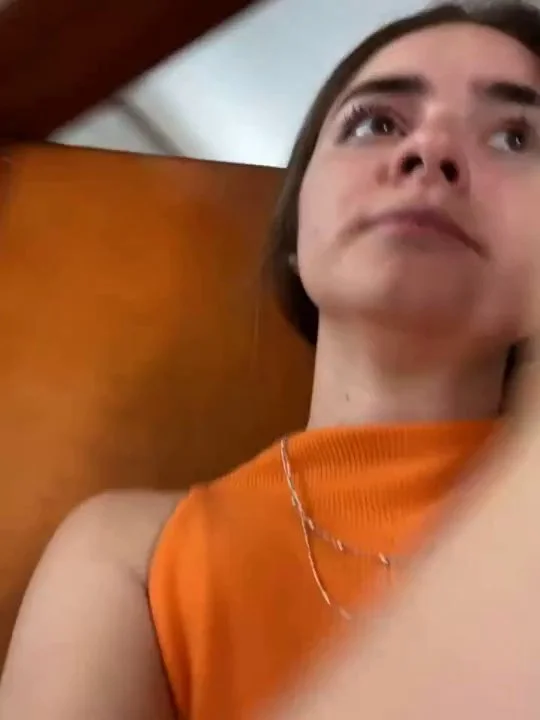Beautiful latina Colombian Babe masturbate inside his parents' house 🇨🇴🔥 image 1