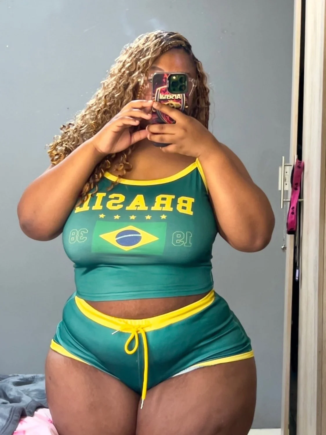 Made for gooning 💦🍆 And going balls deep ! image 1
