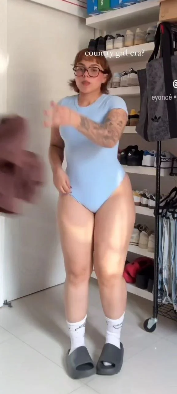 Huge ass slut image 9