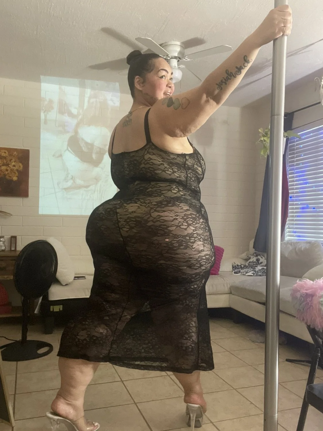 ChuNky Lat1nA bbw b0otY !! image 10