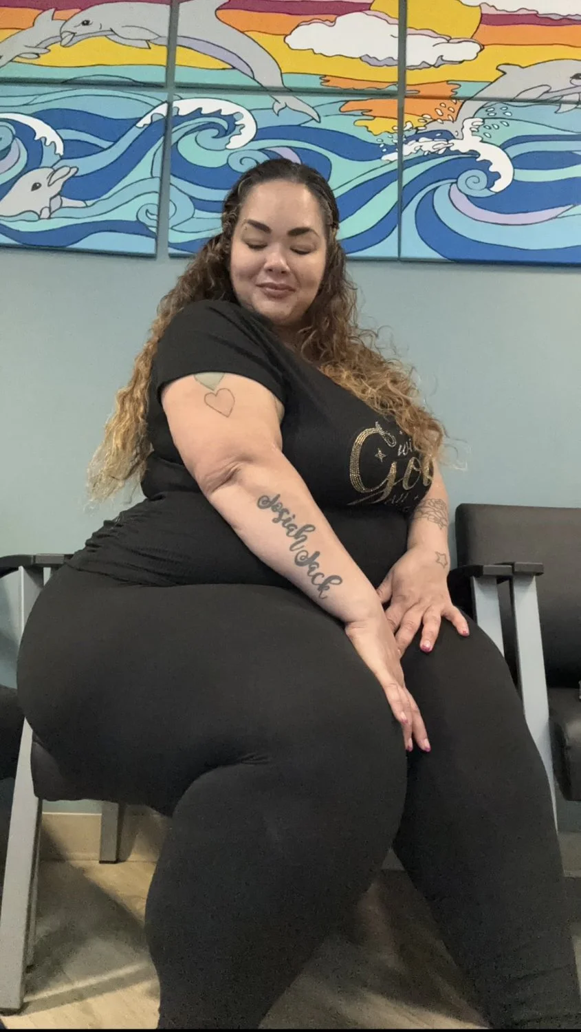 ChuNky Lat1nA bbw b0otY !! image 2