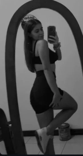 Que buena puta me mandaron se llama Laura denle su verga a esta zorra y sus novias al md. image 2