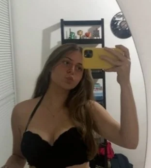 Que buena puta me mandaron se llama Laura denle su verga a esta zorra y sus novias al md. image 4