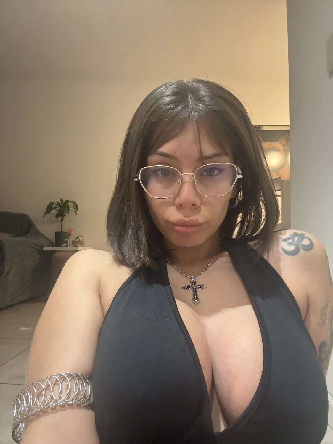 Perfect Latina slut to play with image 2