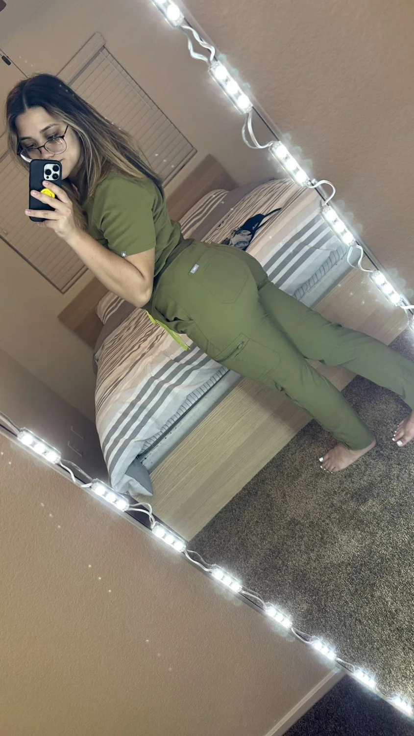Scrub Slut! - Hmu if u recognize image 1