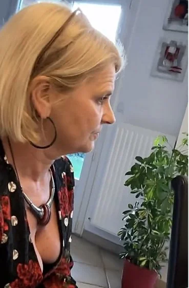 Mature PAWG Wife image 23