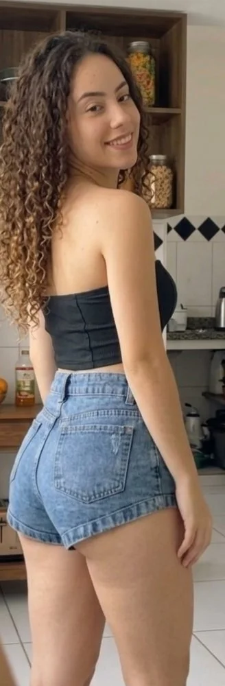 Ninfeta peituda baixa renda vazada pelo namorado - image 4