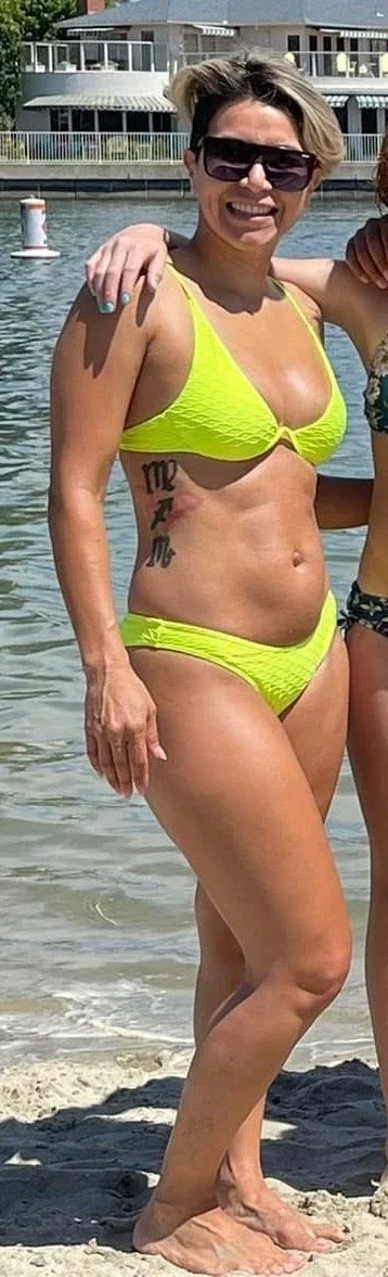 Latina MILF with big tits and daughter shared image 3
