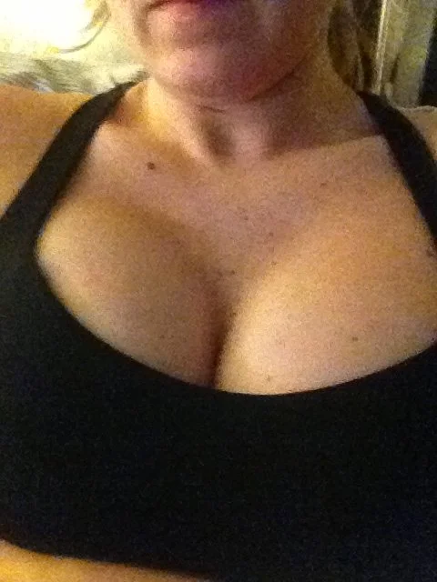 US Slut Exposed image 35