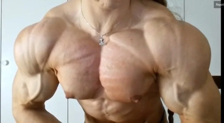 Mrs Jansen bodybuilding strip image 4