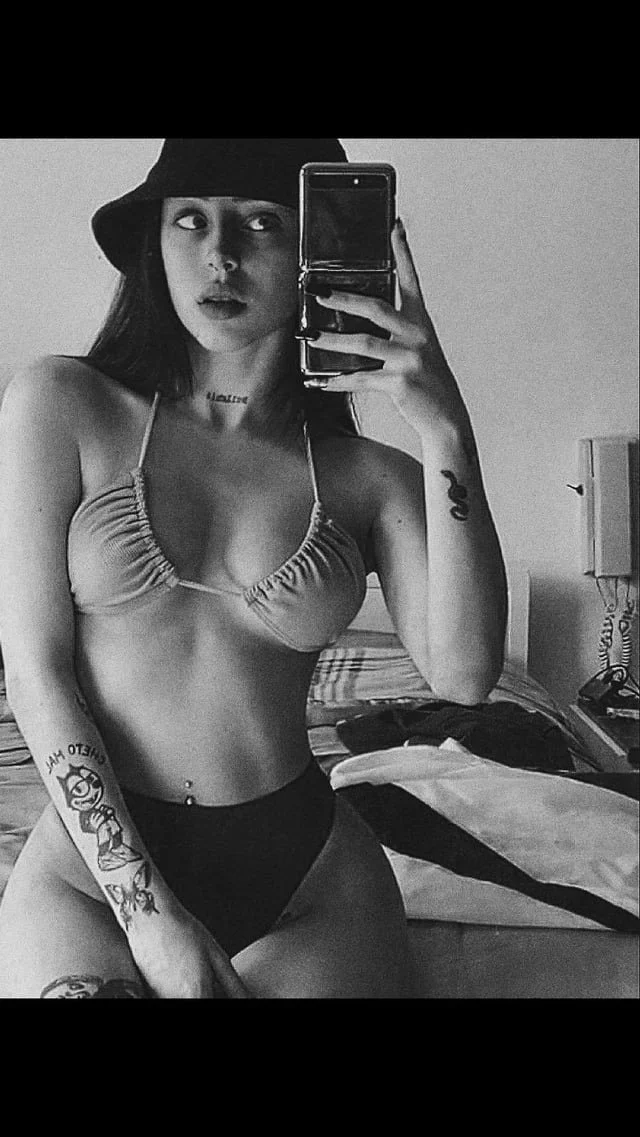 Nicki image 3