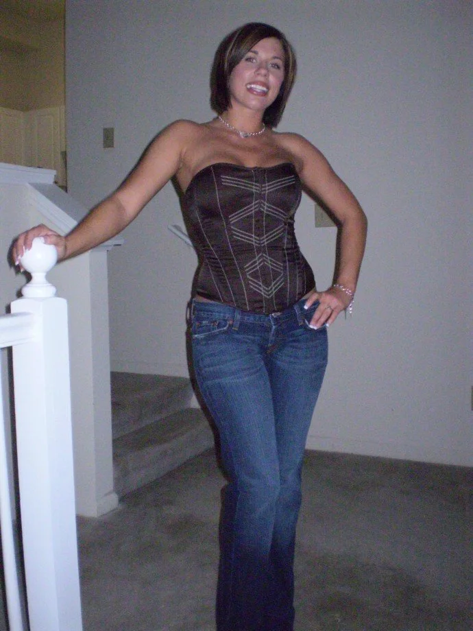 Big Tits and Sexy Lips image 3