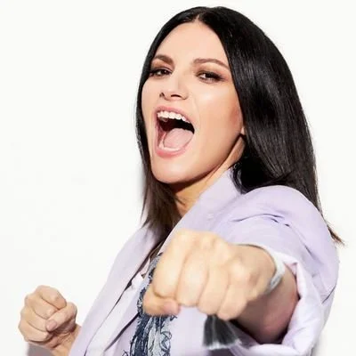 Laura Pausini hot italian singer image 42