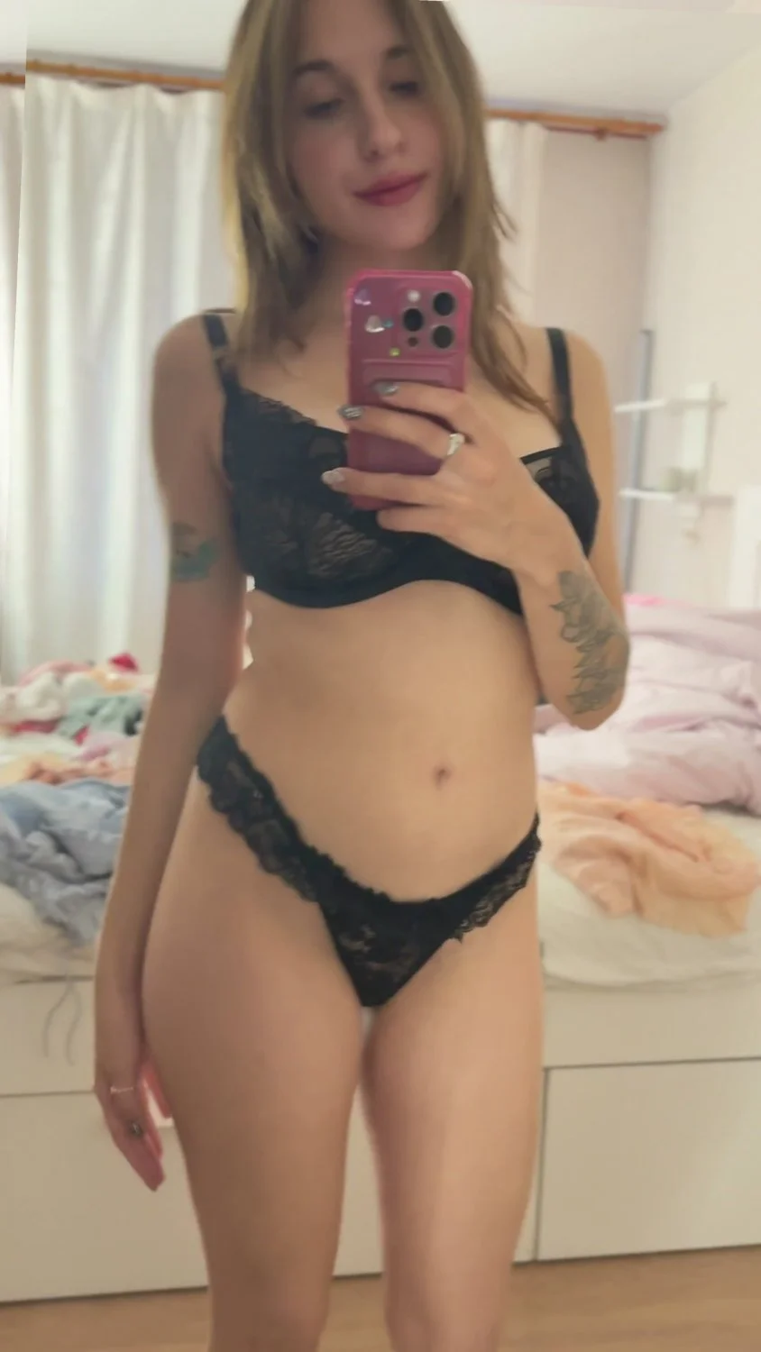 🔞 Wild curvy sexy body nude grinding wet 💦🍑 Exclusive OF image 2