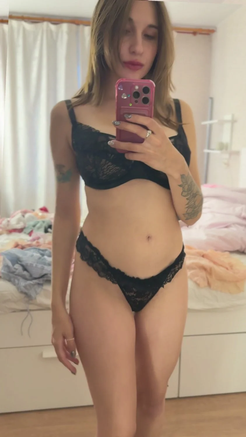 🔞 Wild curvy sexy body nude grinding wet 💦🍑 Exclusive OF image 3