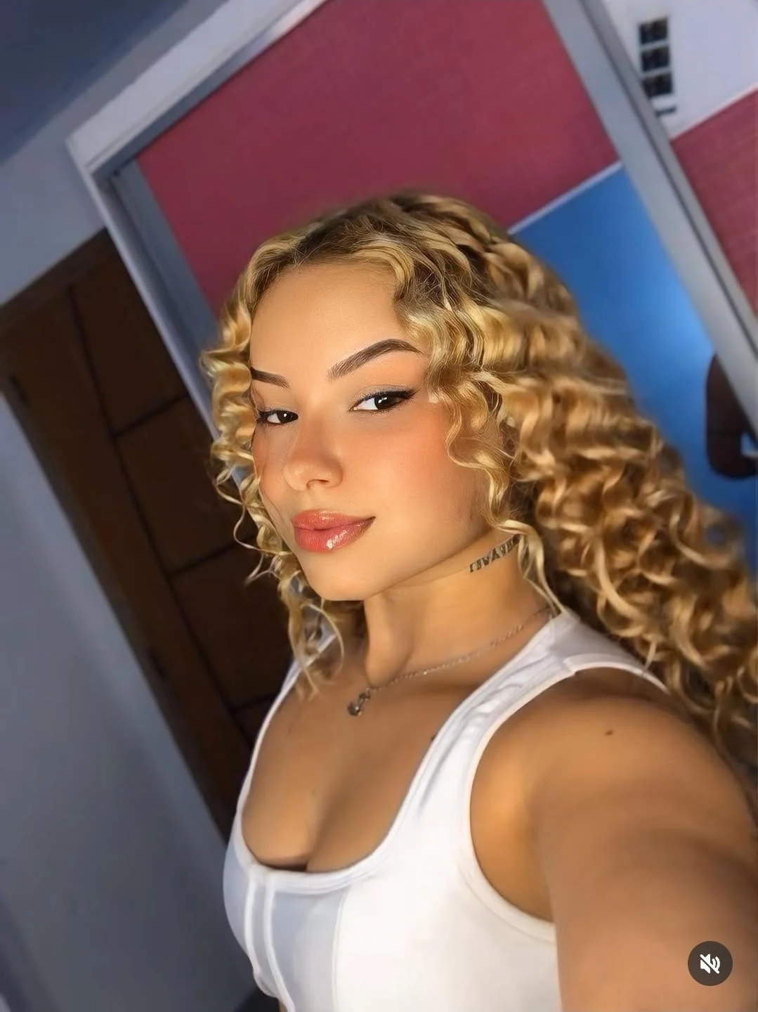 Loira do Rabão image 3