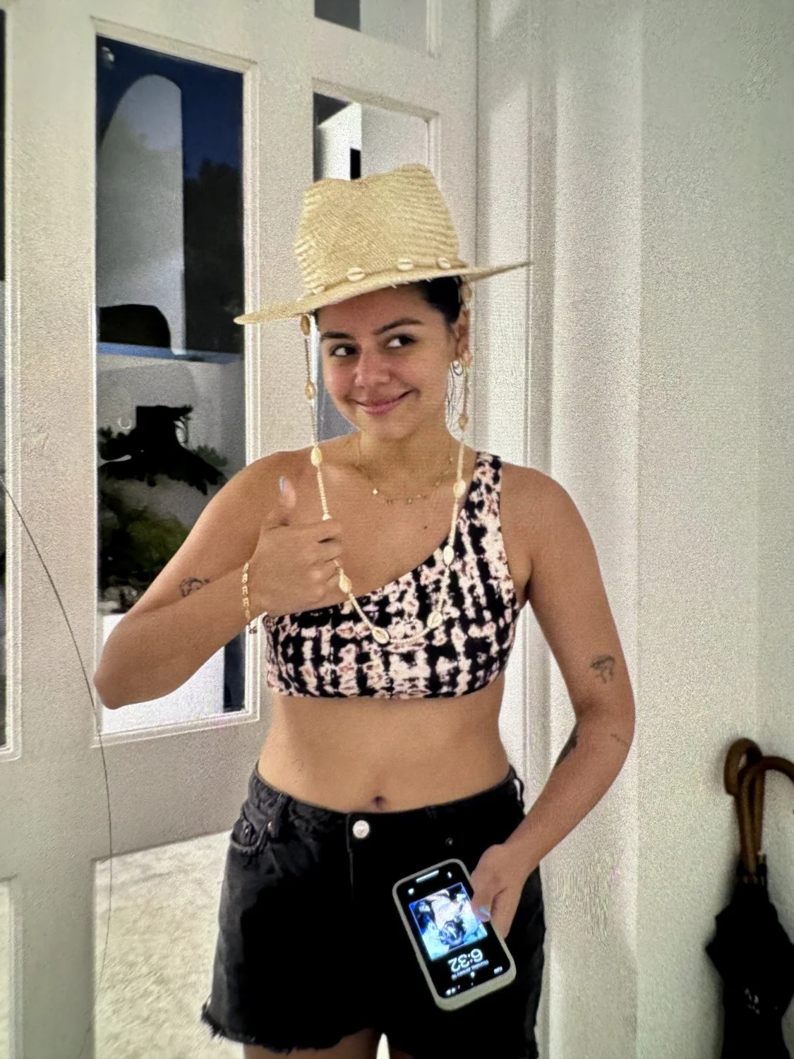 kaaz - cheating latina main image