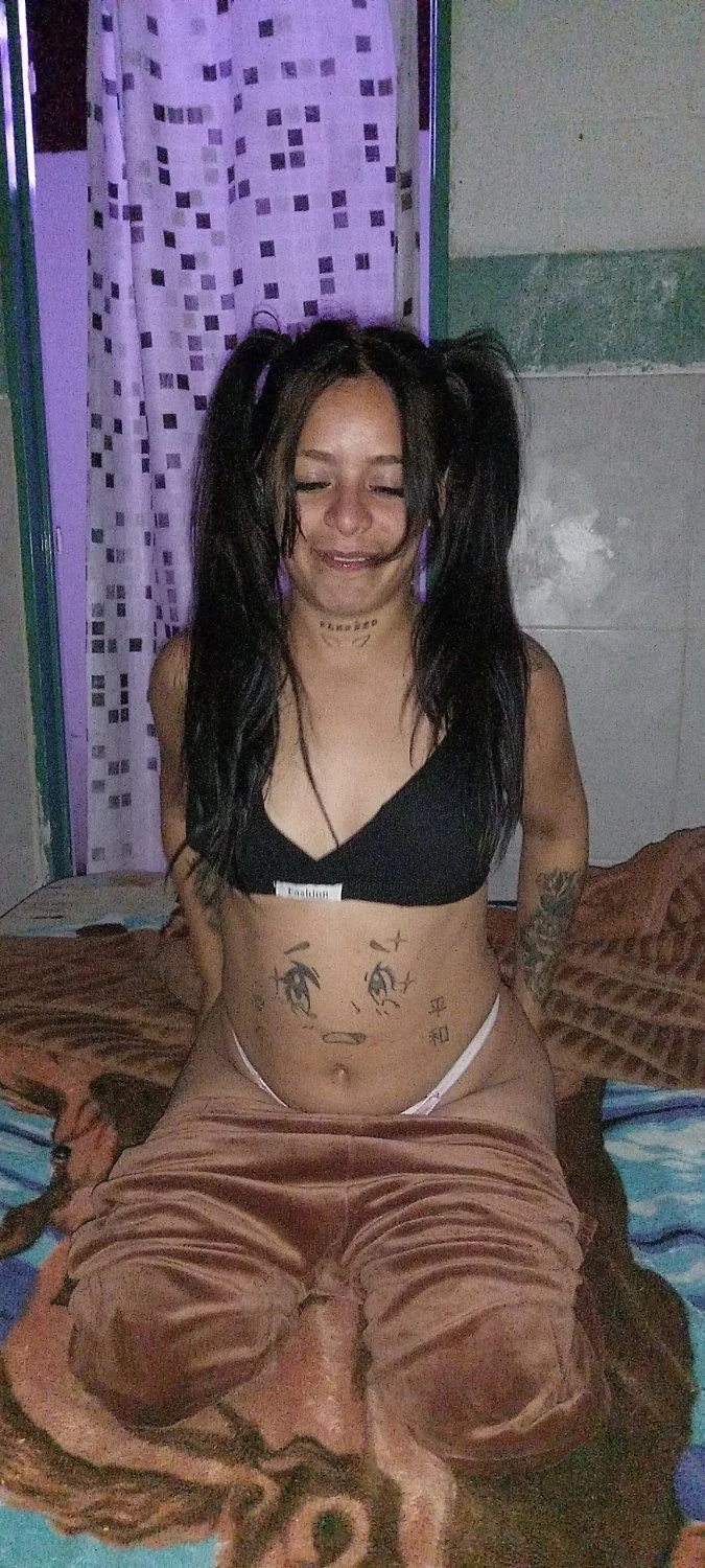 Celeste buenísima turra argentina siendo follada image 9