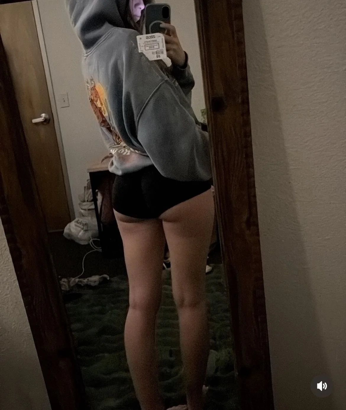 Tiny Cuck and his slut image 3