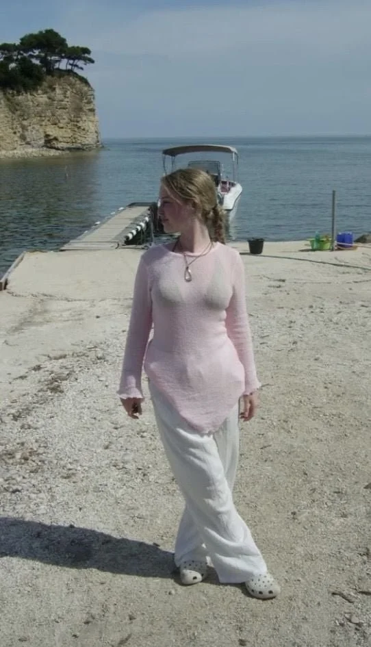 Scarlett image 15