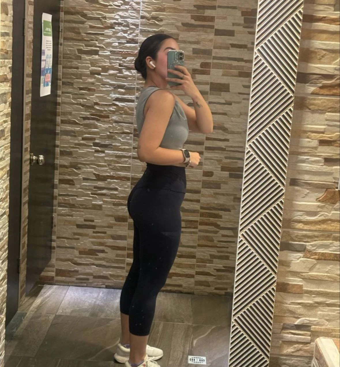 puta de cdmx. novio regala main image