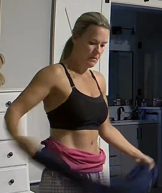 Smokin' MILF wife caught with tits out pt 2 image 31