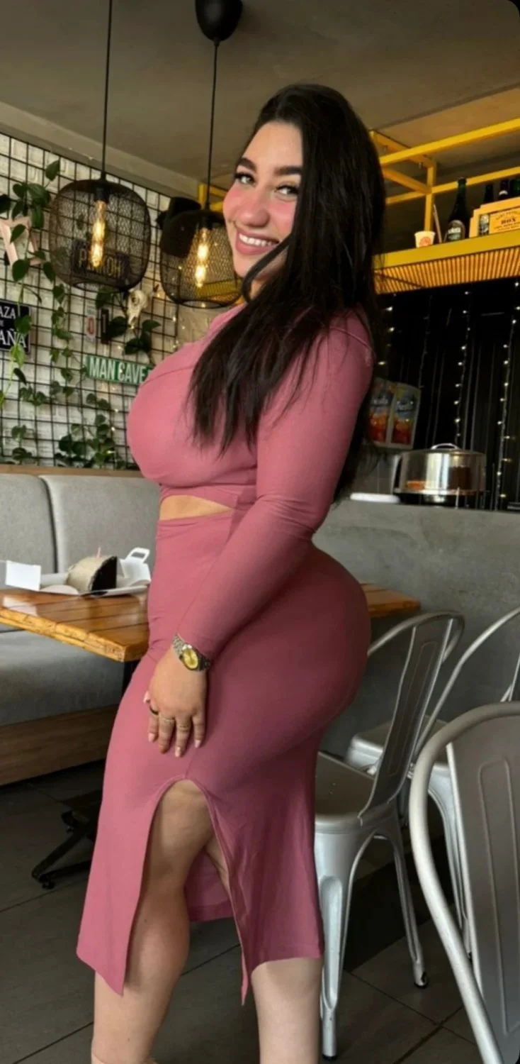 Another reason why I love Latinas ❤️ image 7