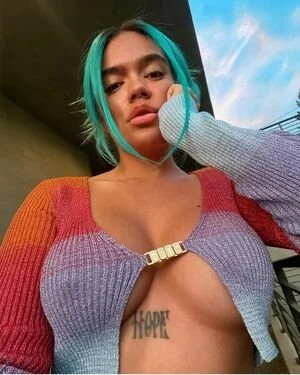 Karol g image 39