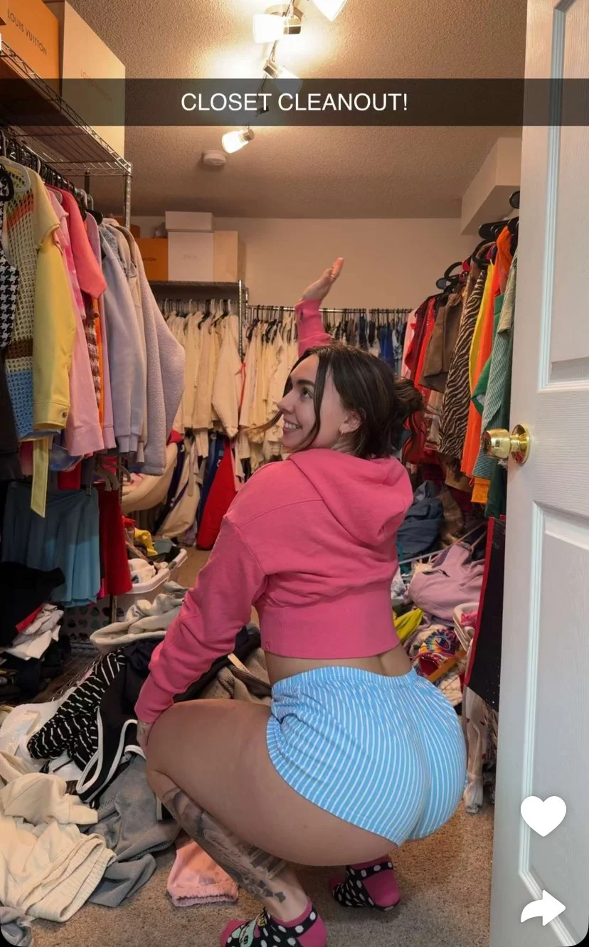 Abby 197 image 14