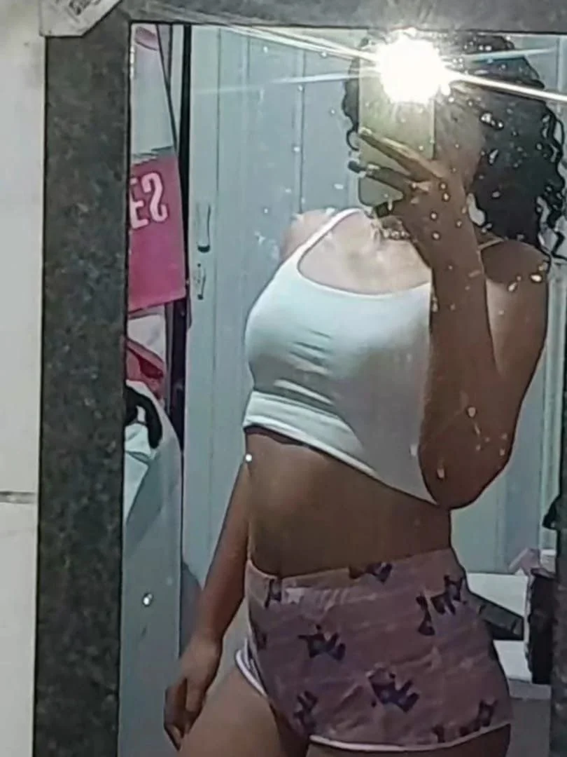 Vagabunda novinha vazada na dm vazada pelo corno main image