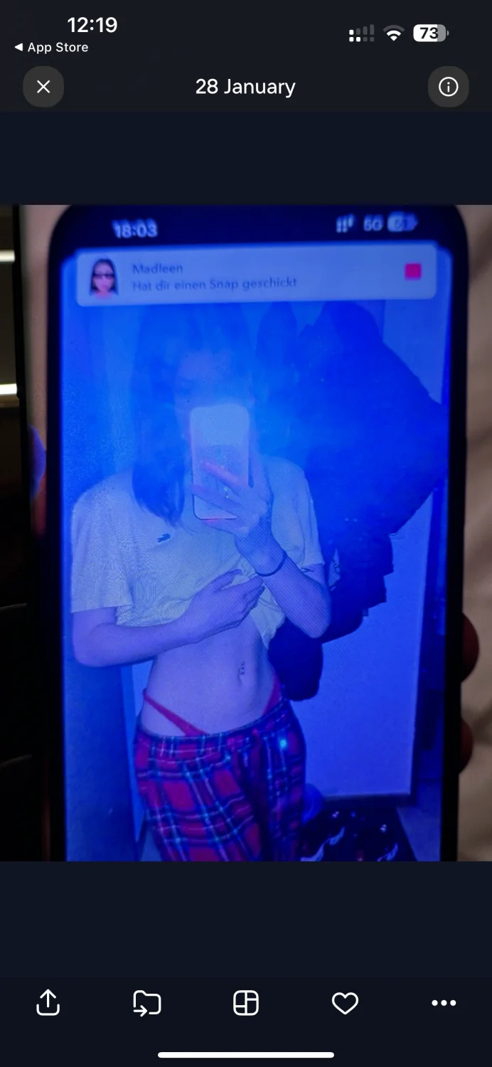 18yo Slut cheating on Snap with her ex while bf is working image 9
