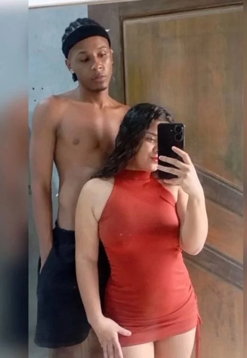 Novinha safadinha caiu na net levando vara de quatro image 3