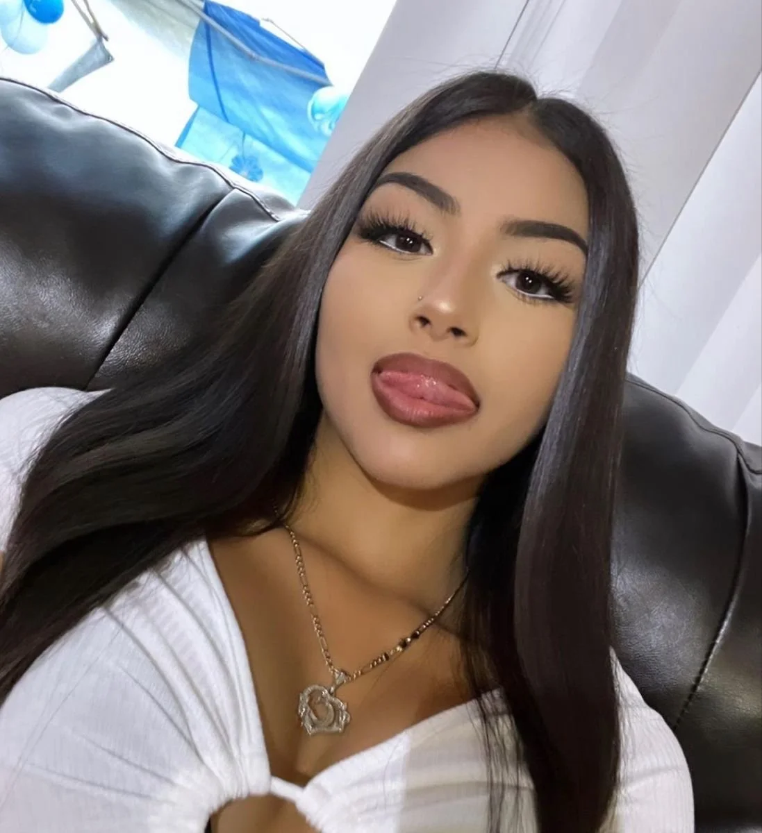 Does anyone have this type of latina that their willing to share? image 4