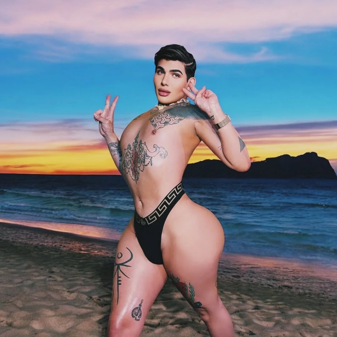 808ADDI FEMBOY CULO GRANDE main image