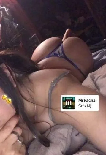 Pendeja puta le encanta entregar el culo image 11