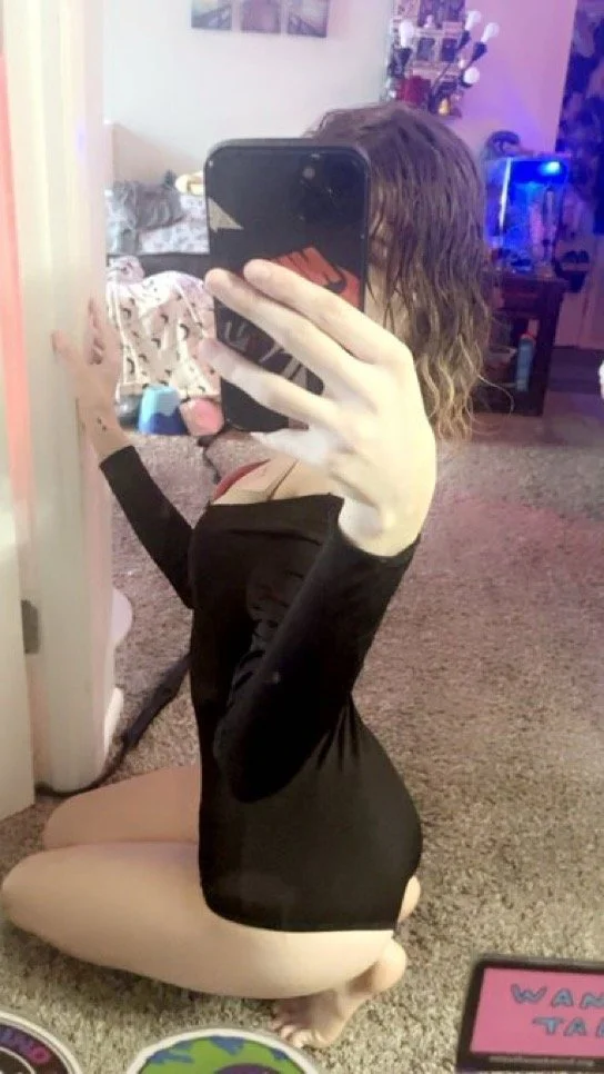 met this petite white slut and got her snap, turns out she’s a slut image 42
