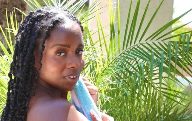 Cute Ebony Milf Mommy on Vacation !!! image 2