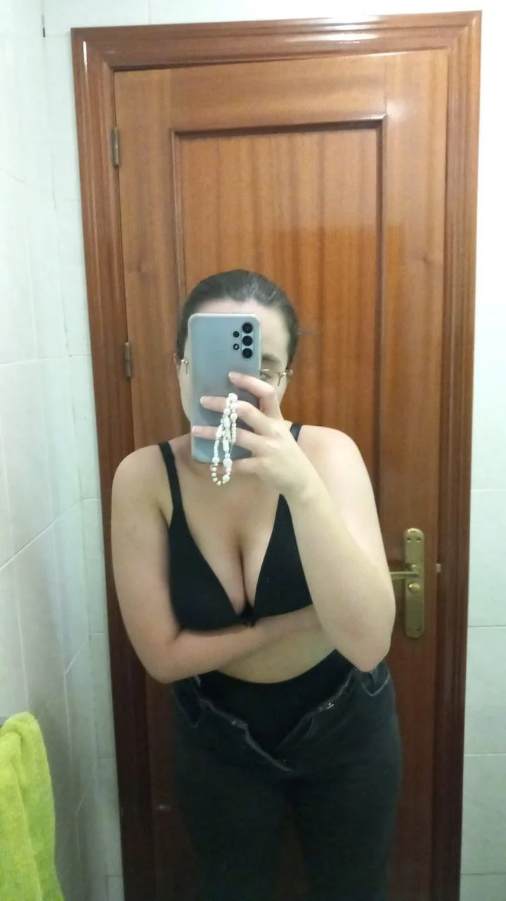 Carol 19 image 8