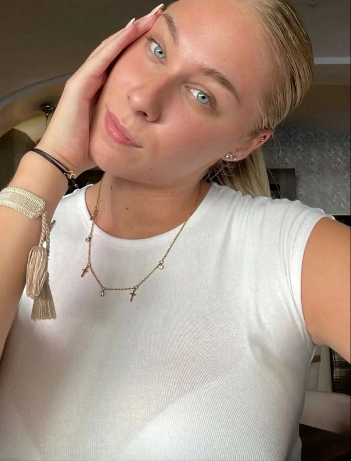 Sexy Slut Nina image 12